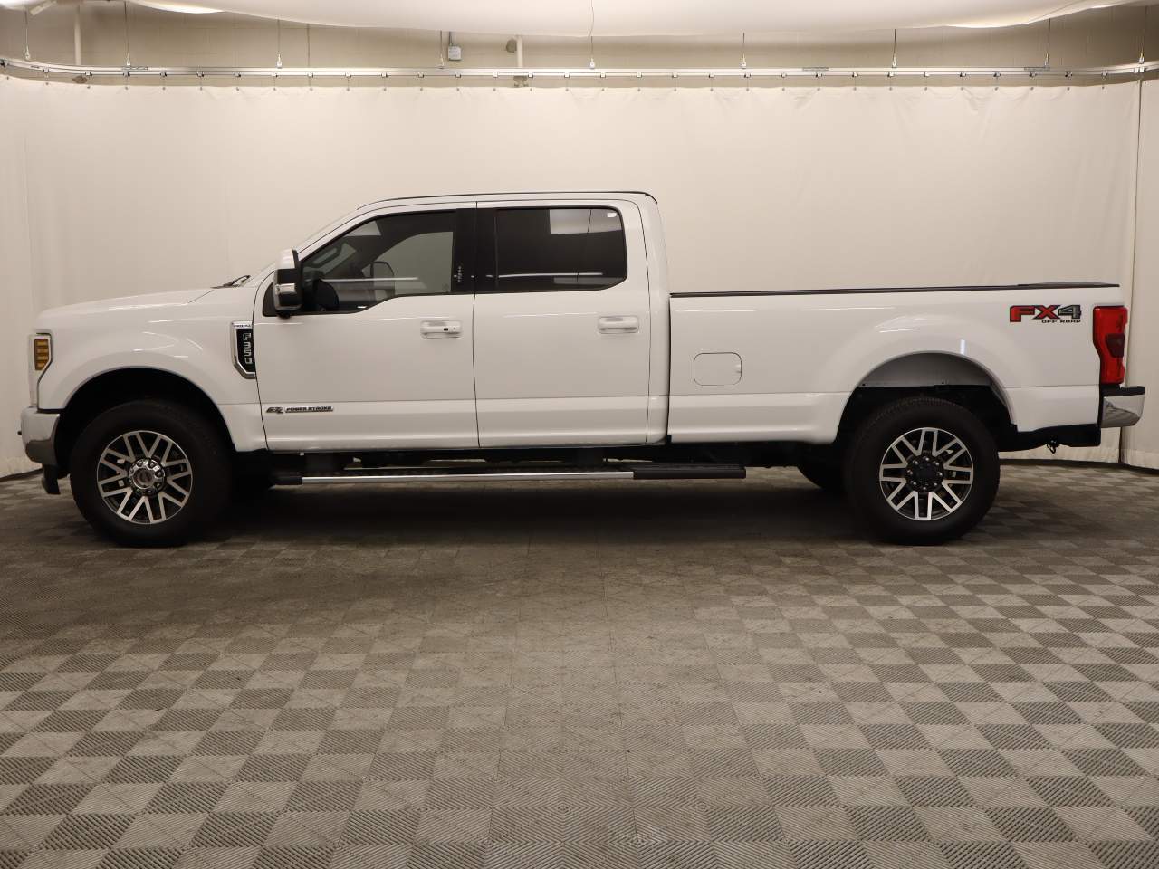 2019 Ford F-350 Super Duty Lariat Crew Cab