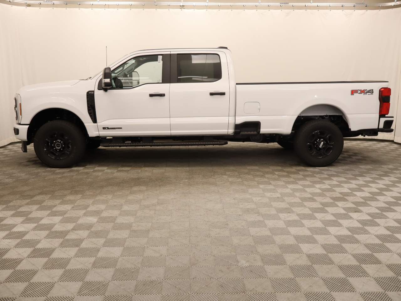 2024 Ford F-350 Super Duty SRW Crew Cab XL