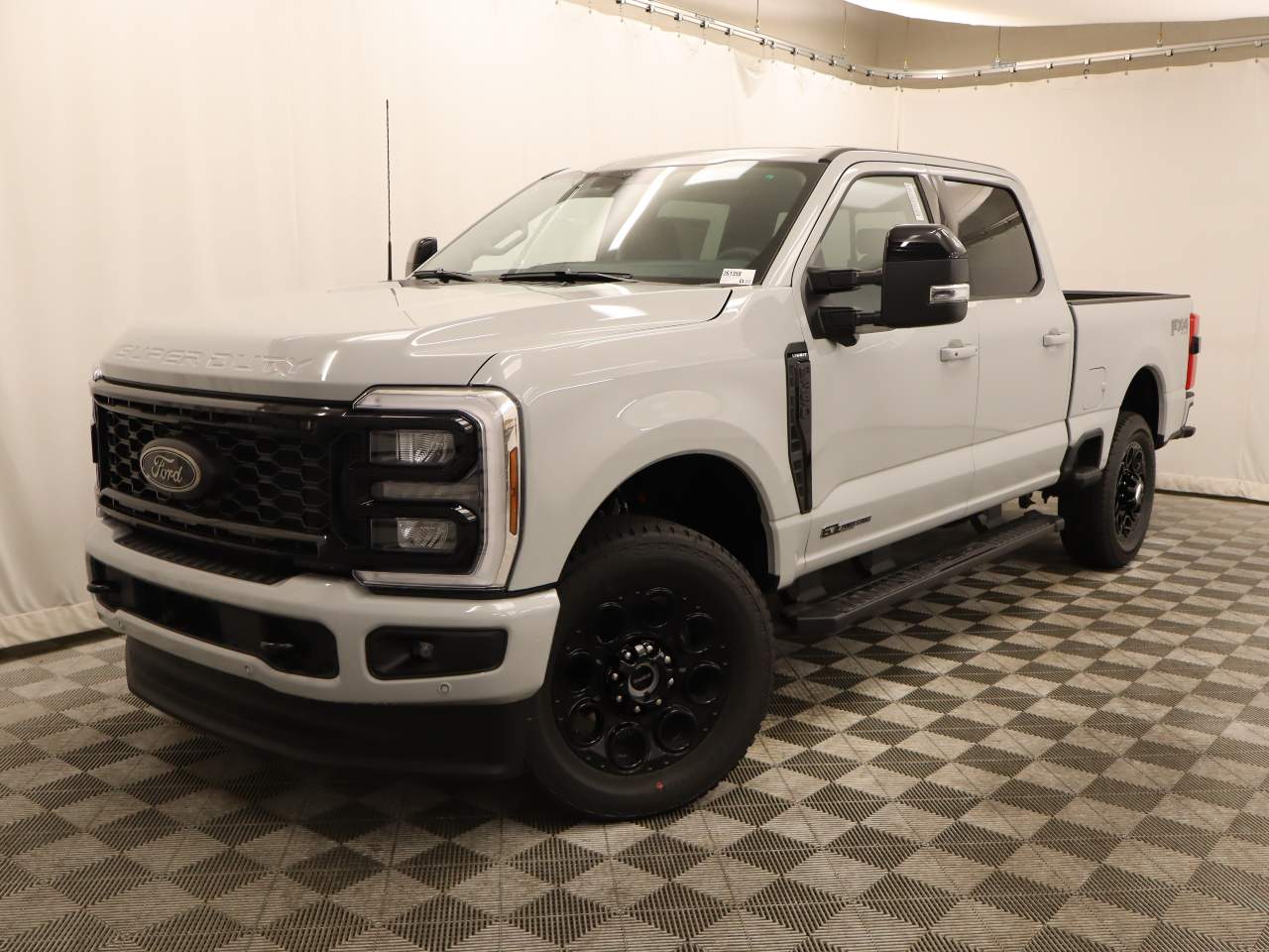 2026 Ford F-350 Super Duty SRW Crew Cab Lariat