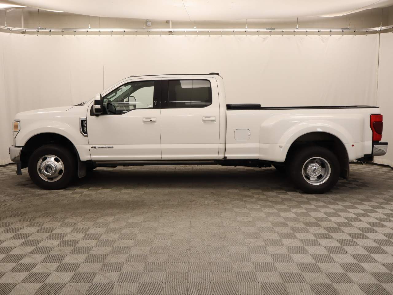 2021 Ford F-350 Super Duty Lariat Crew Cab