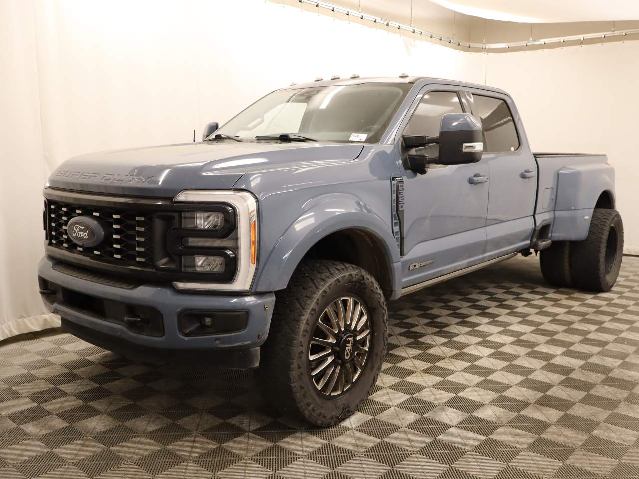 2023 Ford F-350 Super Duty Lariat Crew Cab