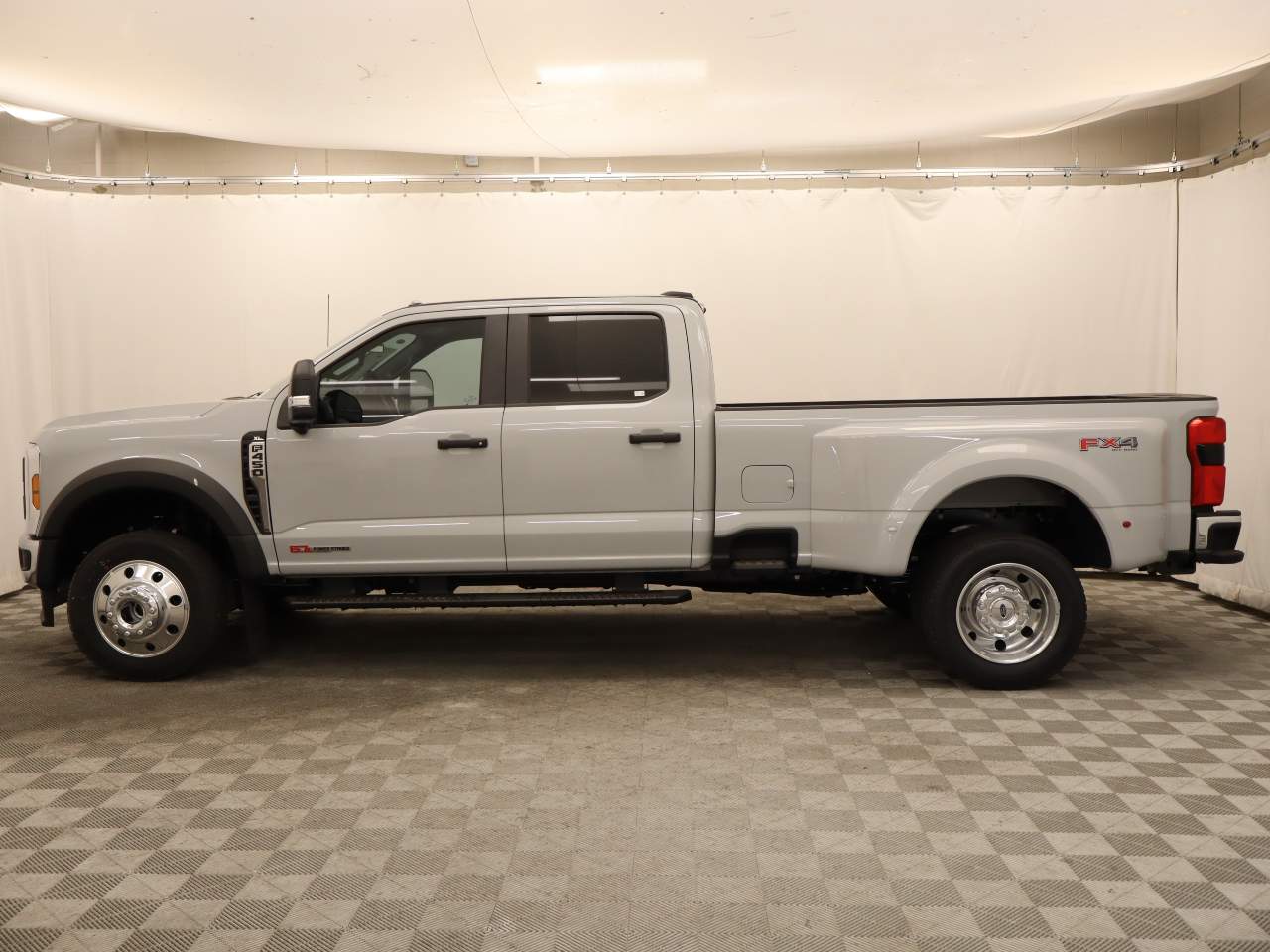 2026 Ford F-450 Super Duty DRW XL