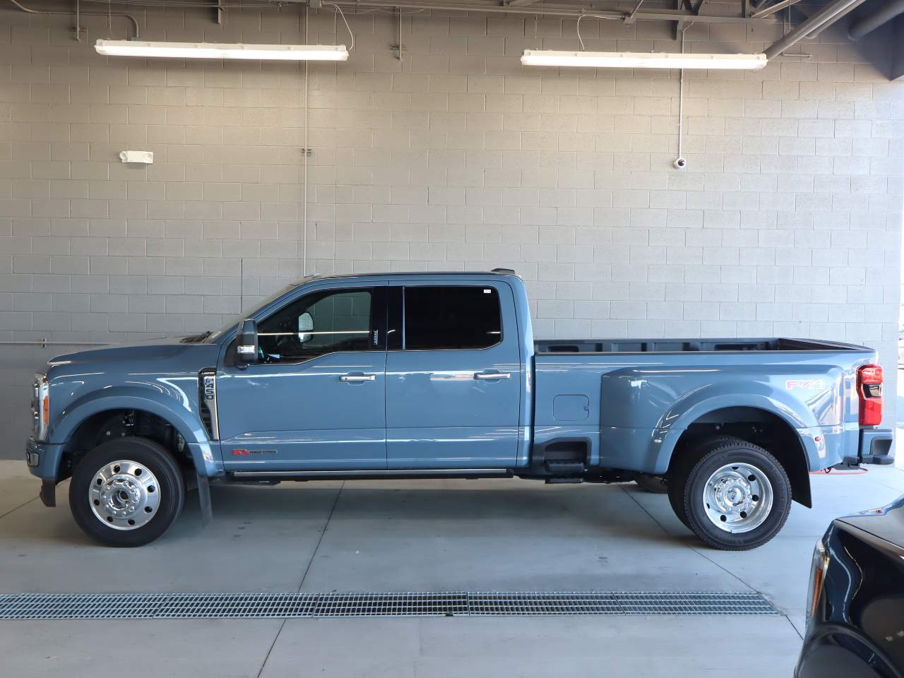 2023 Ford F-450 Super Duty Limited Crew Cab
