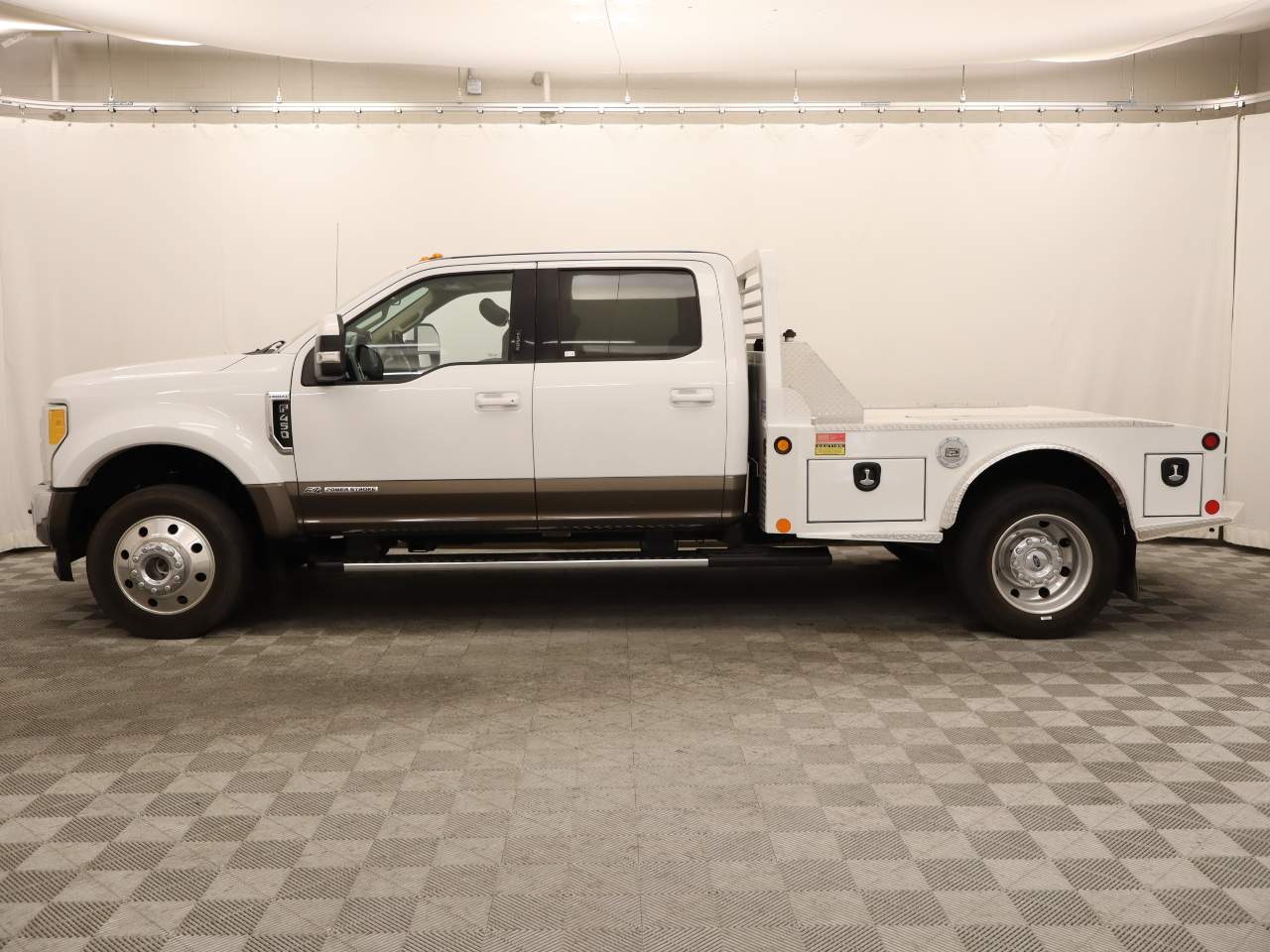 2017 Ford F-450 Super Duty Lariat Crew Cab