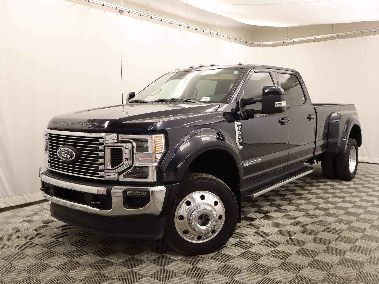 2022 Ford F-450 Super Duty Lariat Crew Cab