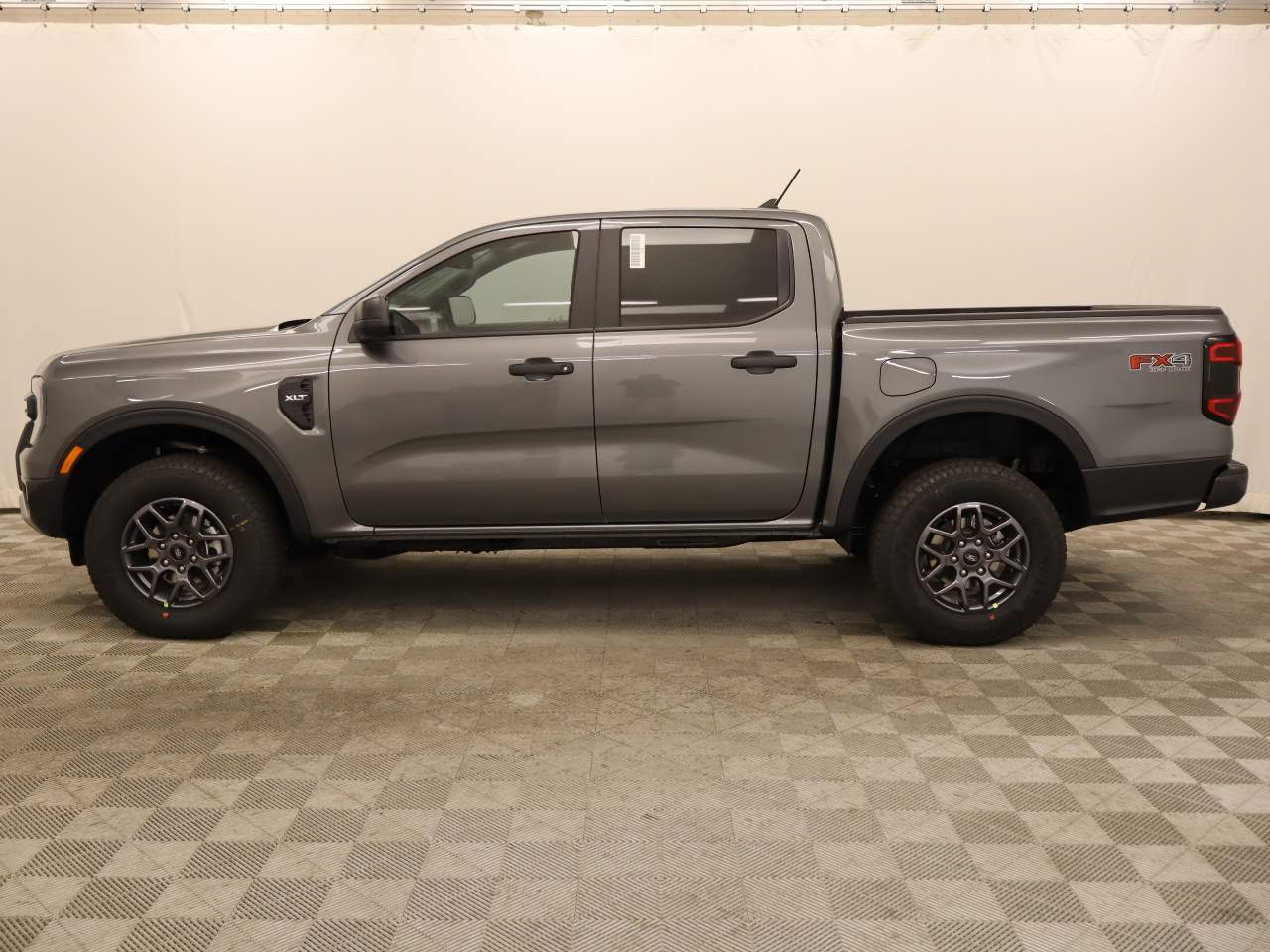 2025 Ford Ranger XLT photo 3