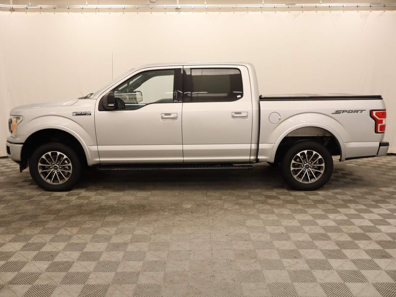 2019 Ford F-150 XLT Crew Cab
