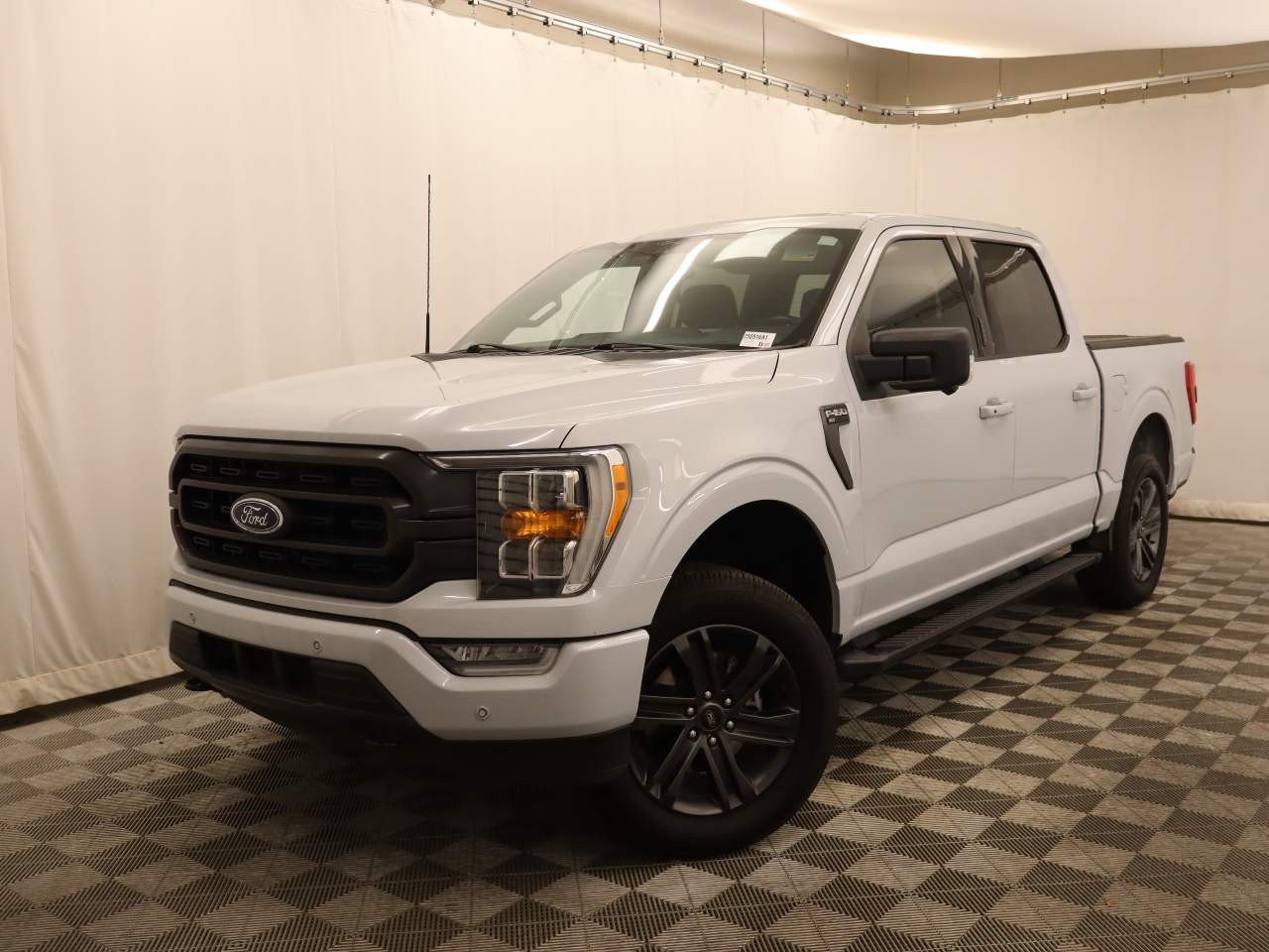 2021 Ford F-150 XLT Crew Cab