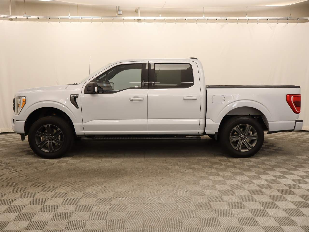 2021 Ford F-150 XLT Crew Cab