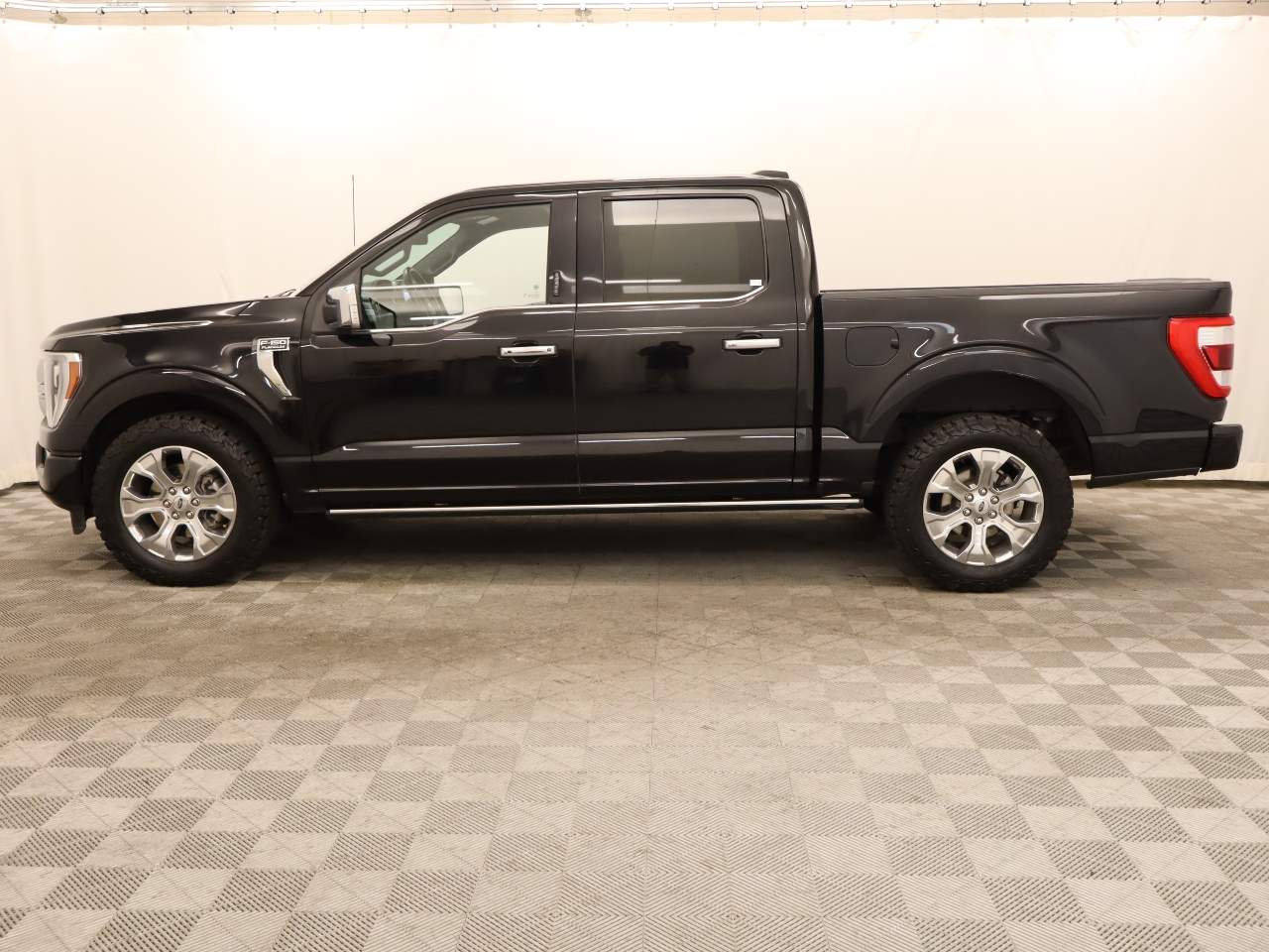 2023 Ford F-150 Platinum Crew Cab