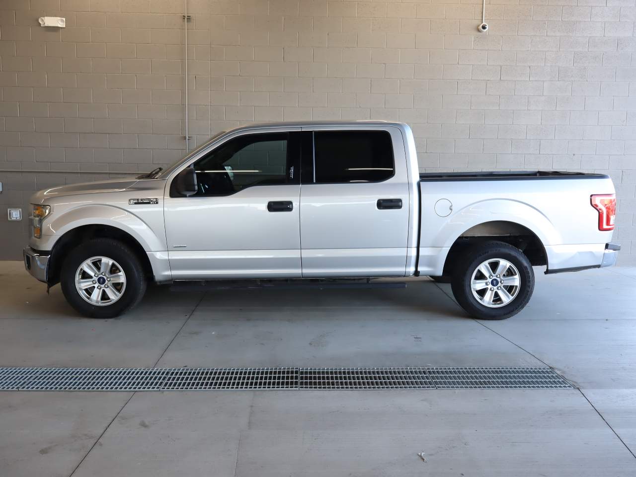 2015 Ford F-150 XLT Crew Cab