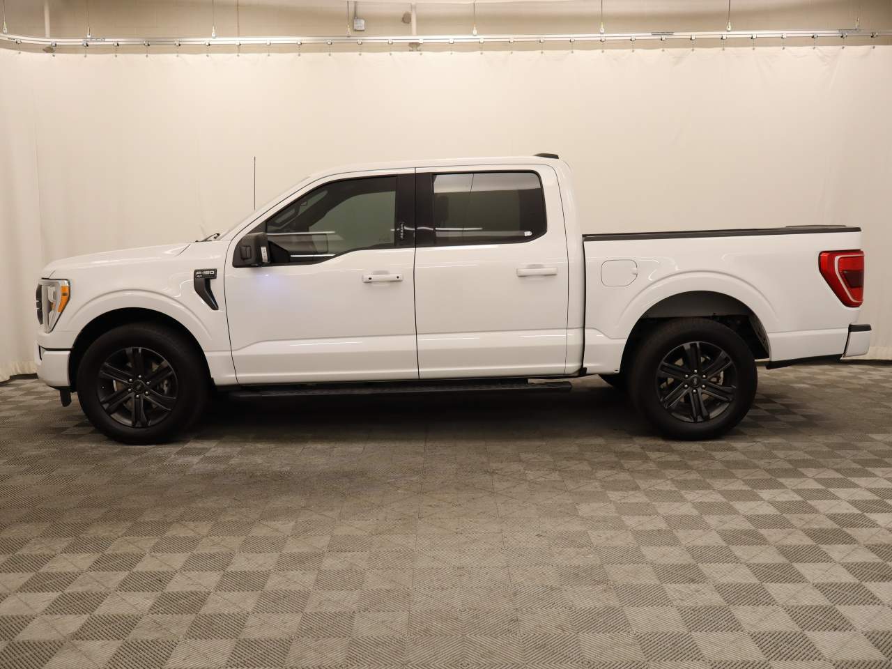 2022 Ford F-150 XLT Crew Cab