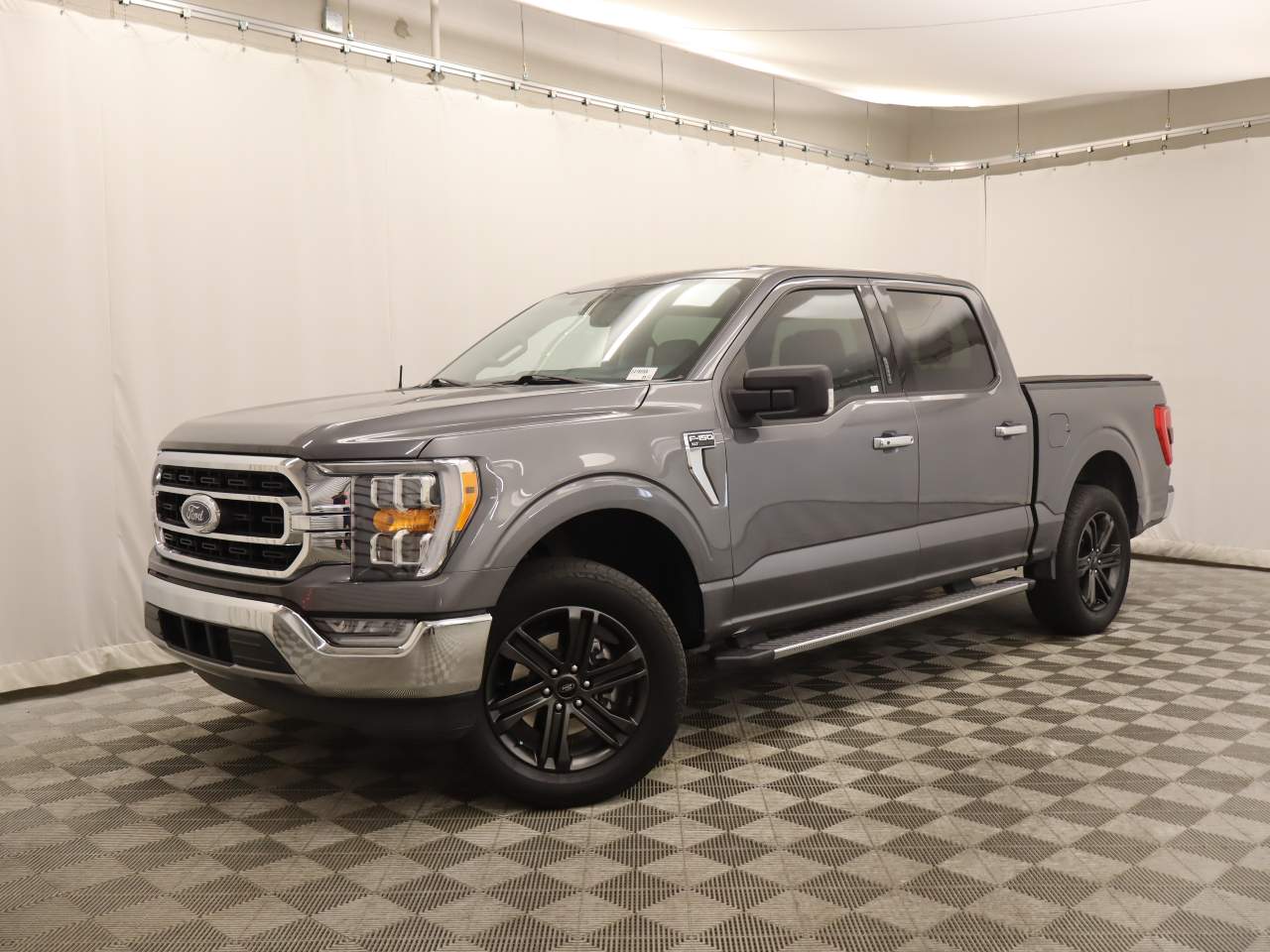 2021 Ford F-150 XLT Crew Cab