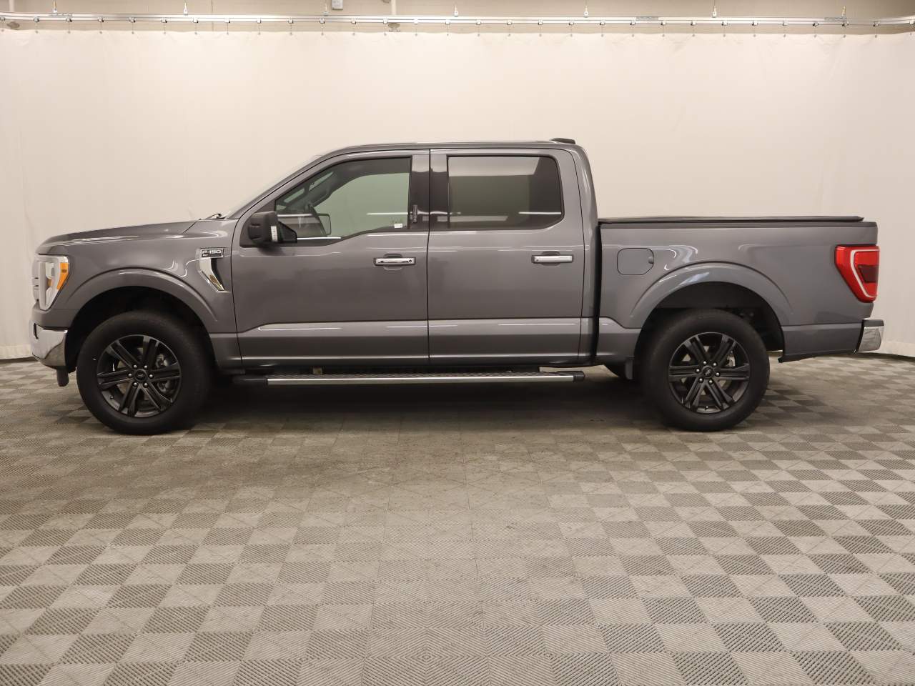 2021 Ford F-150 XLT Crew Cab