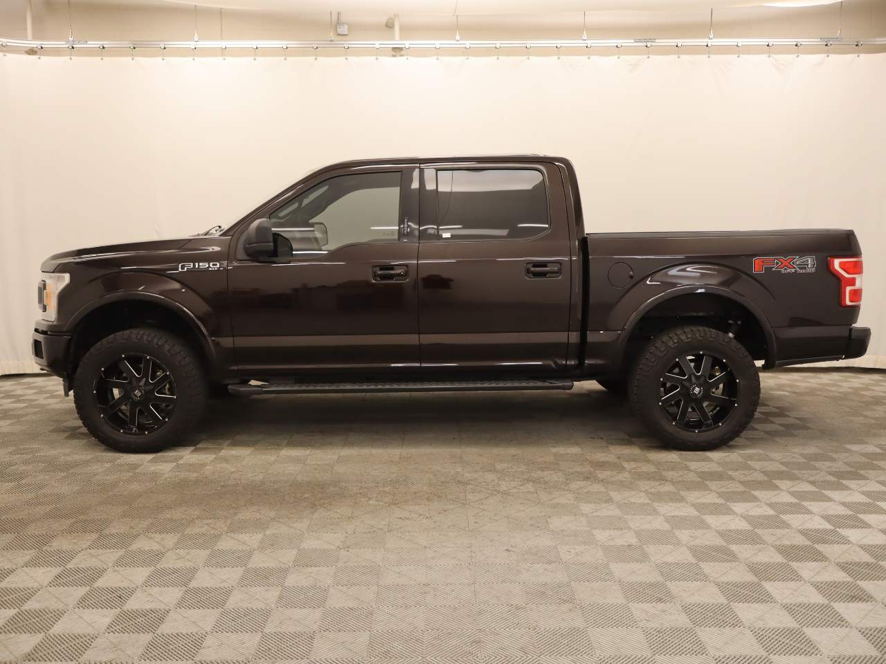 2020 Ford F-150 XLT photo 3
