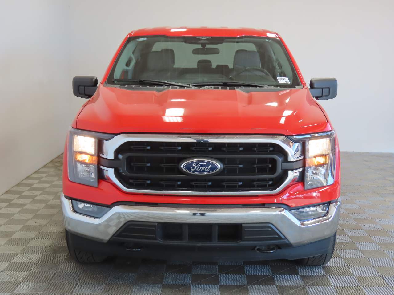 2023 Ford F-150 XLT Crew Cab