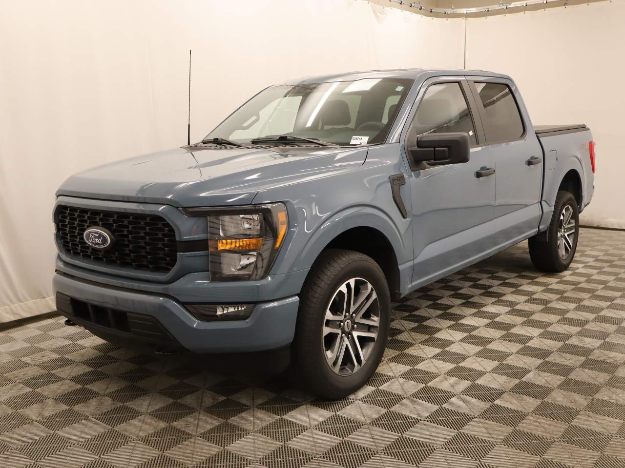 2023 Ford F-150 XL Crew Cab