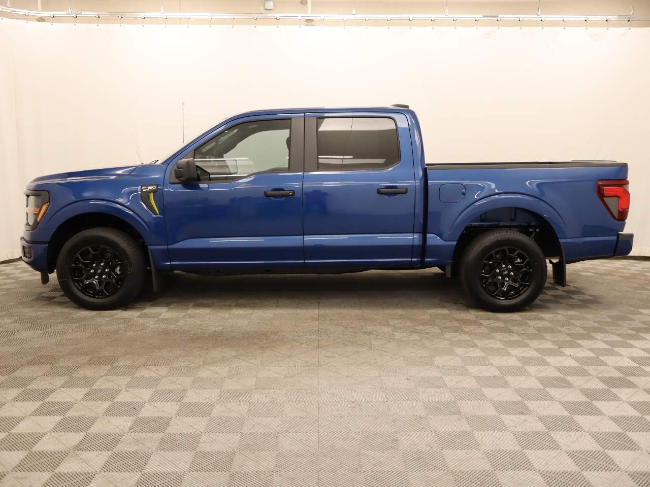 2025 Ford F-150 SuperCrew STX