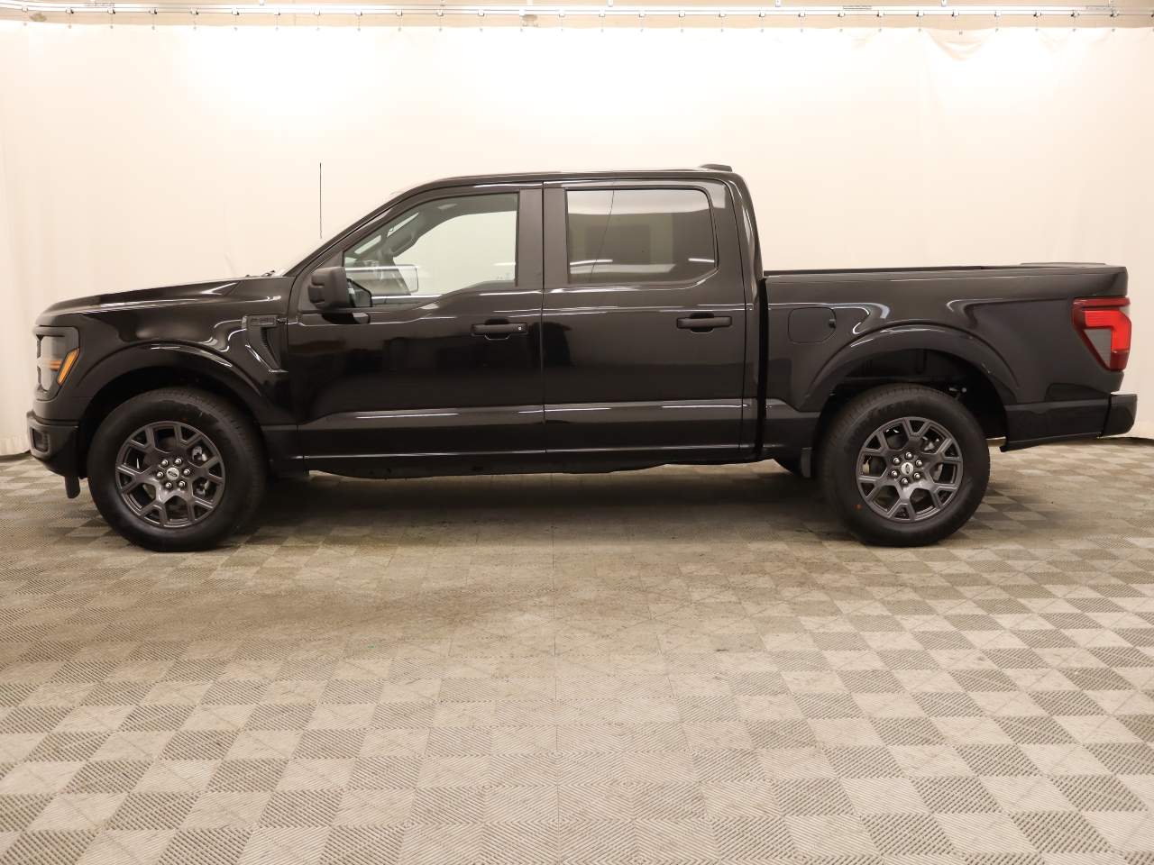 2026 Ford F-150 SuperCrew STX