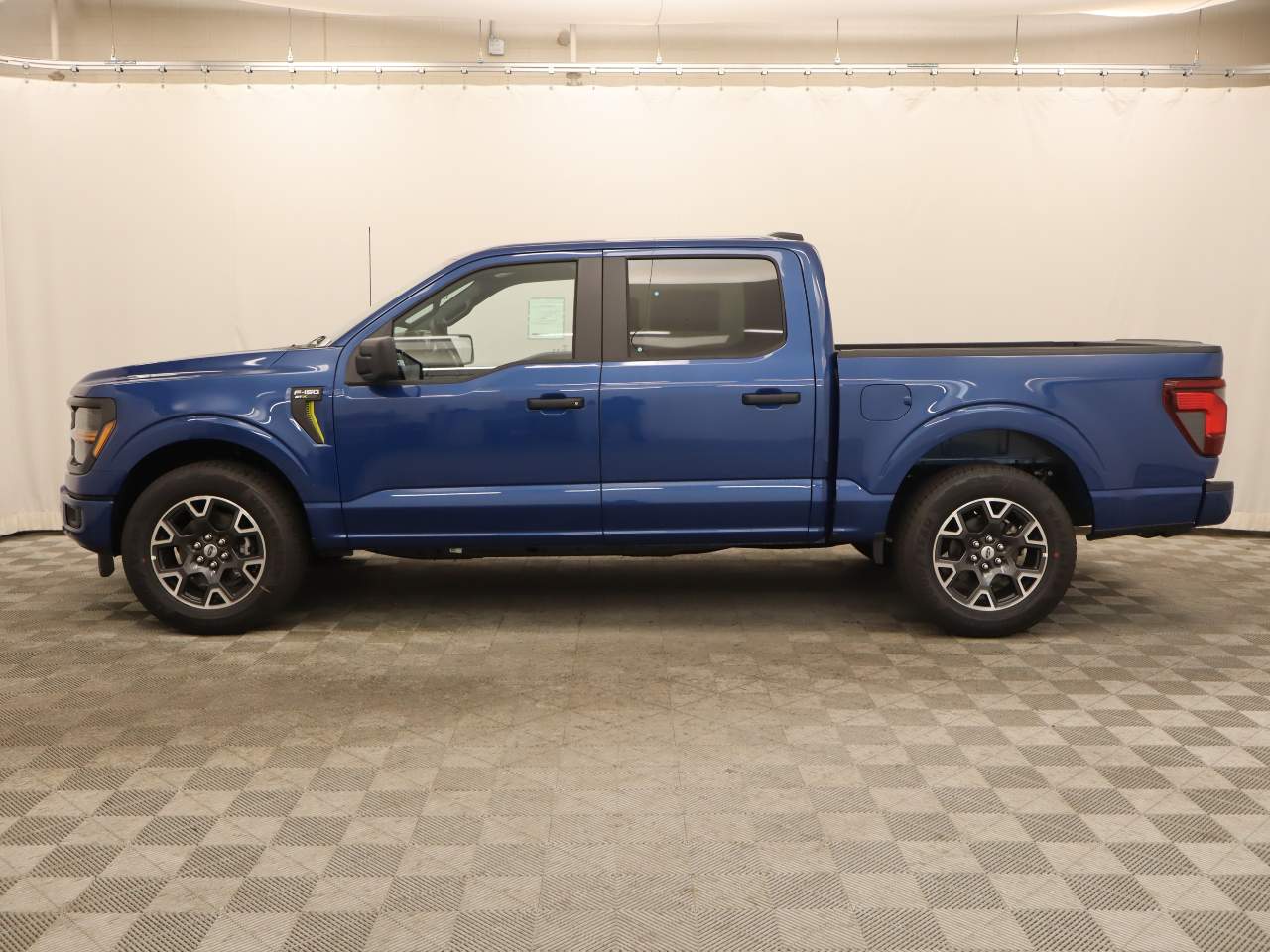 2025 Ford F-150 SuperCrew STX