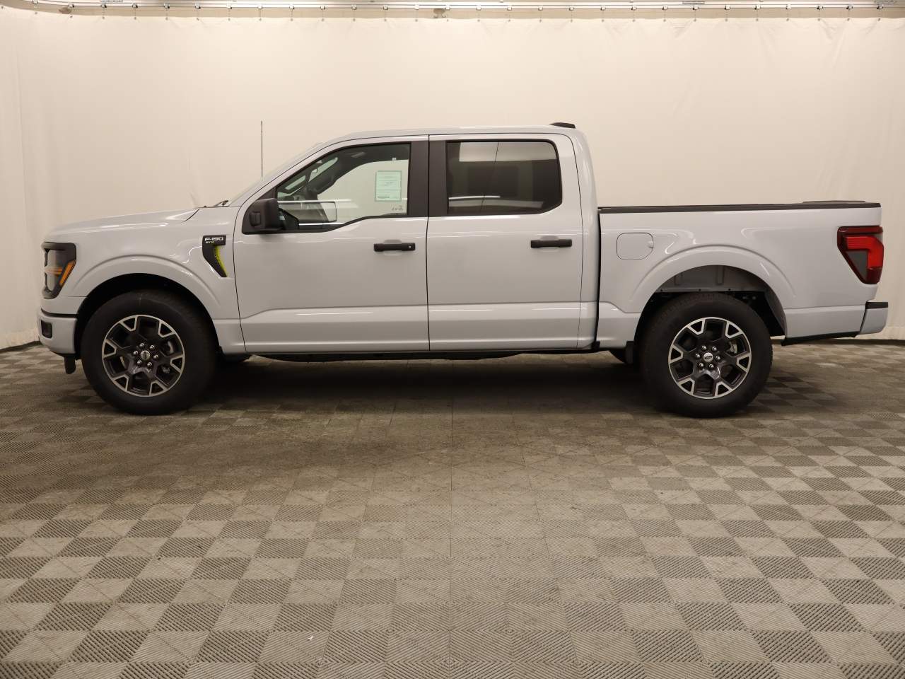 2025 Ford F-150 SuperCrew STX