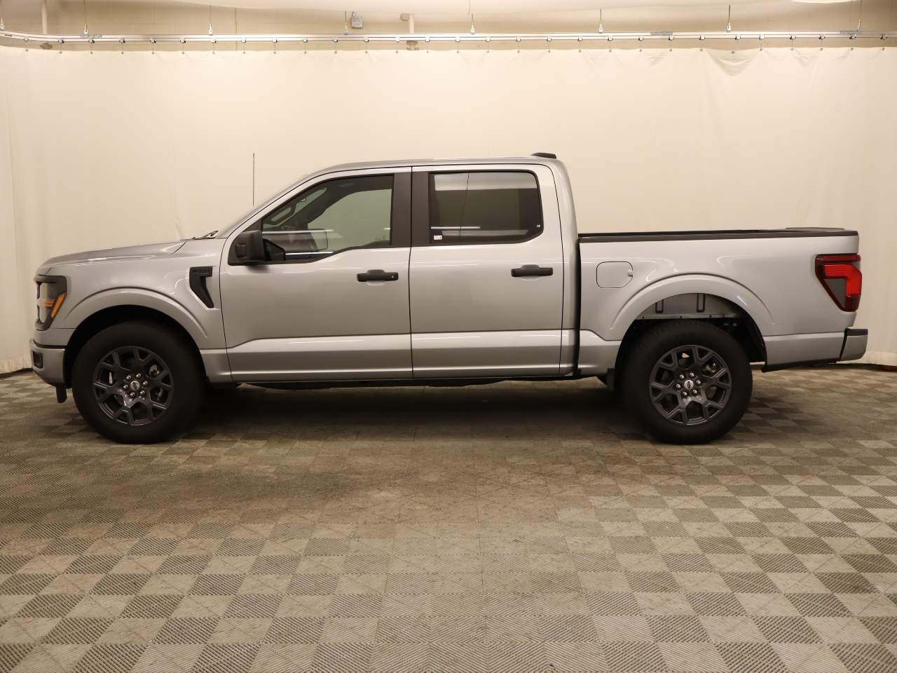 2026 Ford F-150 SuperCrew STX