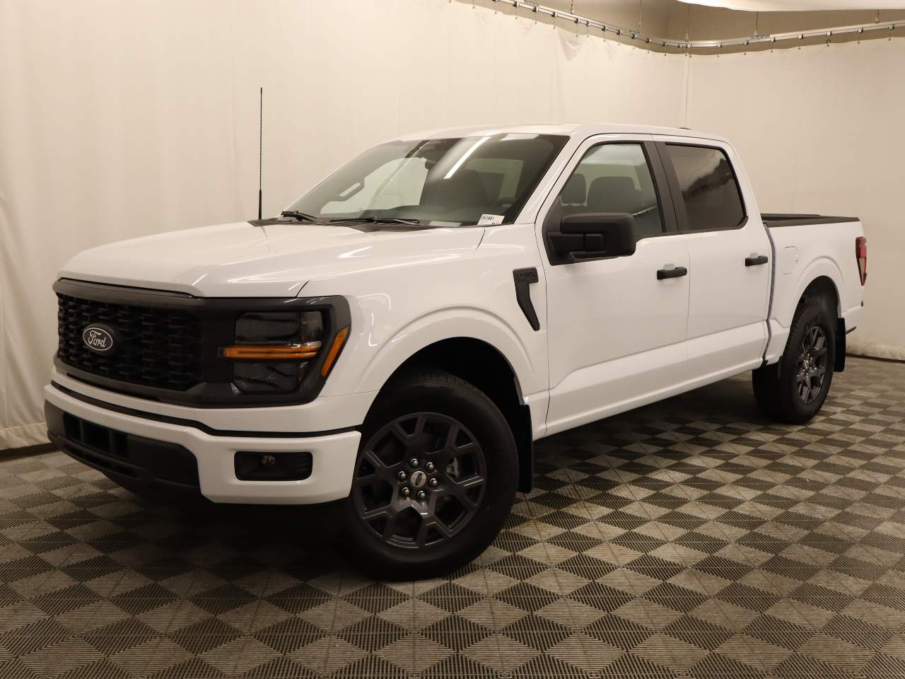 2026 Ford F-150 SuperCrew STX