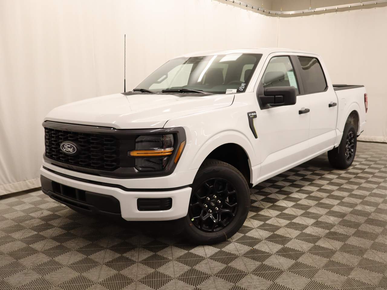 2025 Ford F-150 SuperCrew STX