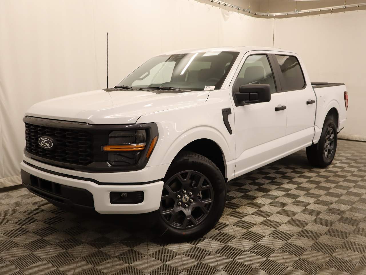 2026 Ford F-150 SuperCrew STX