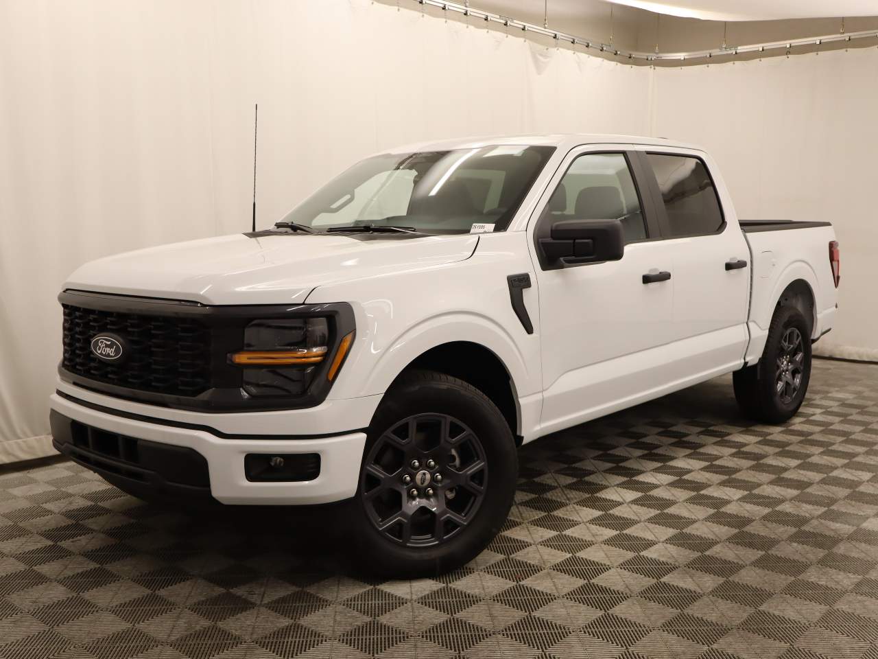2026 Ford F-150 SuperCrew STX