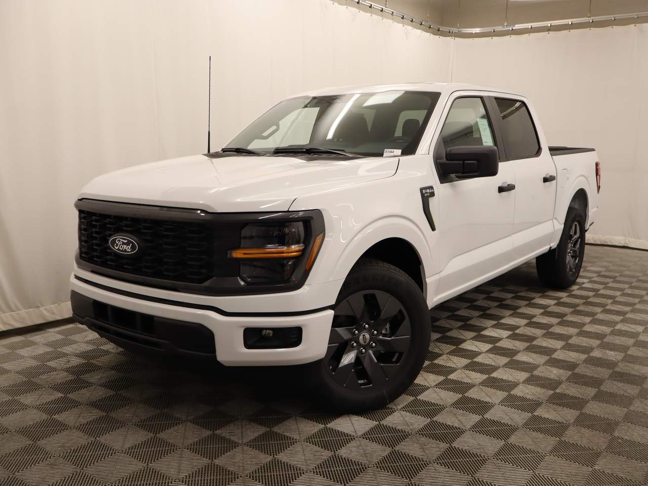 2025 Ford F-150 SuperCrew STX