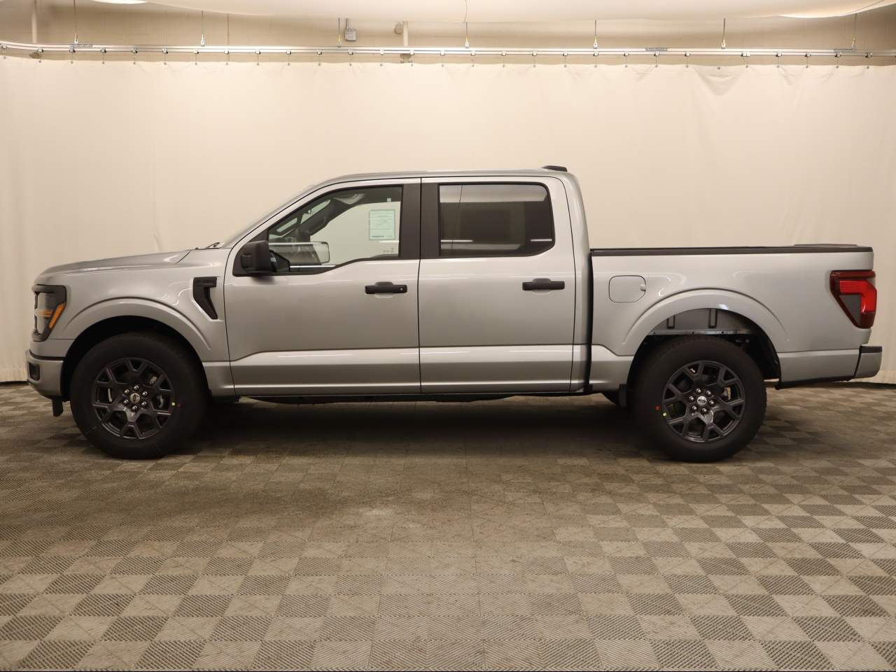 2026 Ford F-150 SuperCrew STX