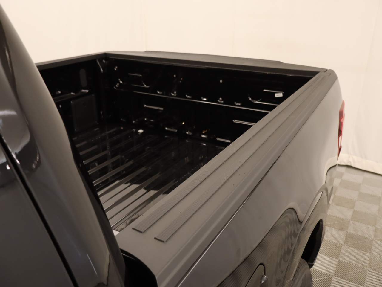 2025 Ford F-150 SuperCrew STX