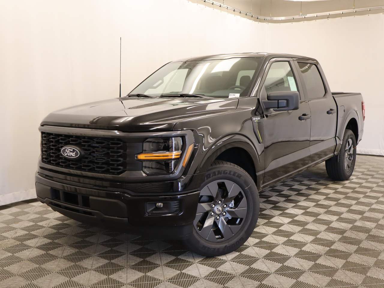 2025 Ford F-150 SuperCrew STX