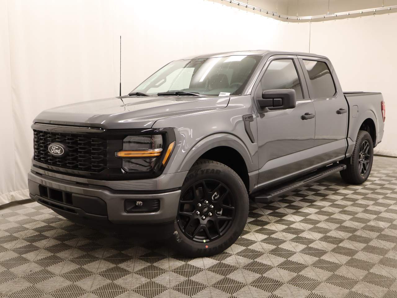 2024 Ford F-150 SuperCrew STX