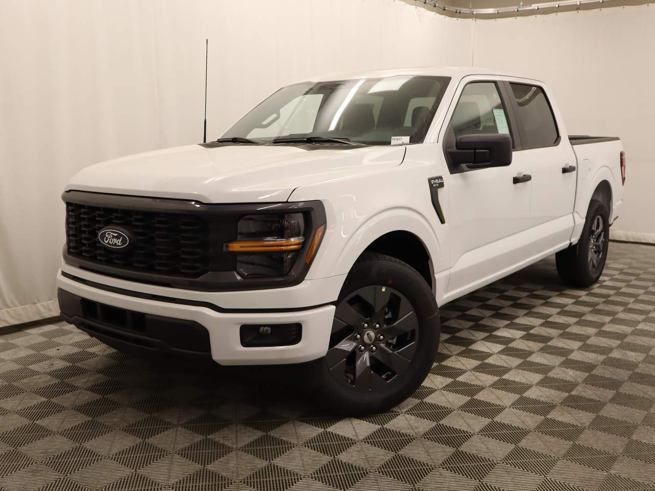2025 Ford F-150 SuperCrew STX