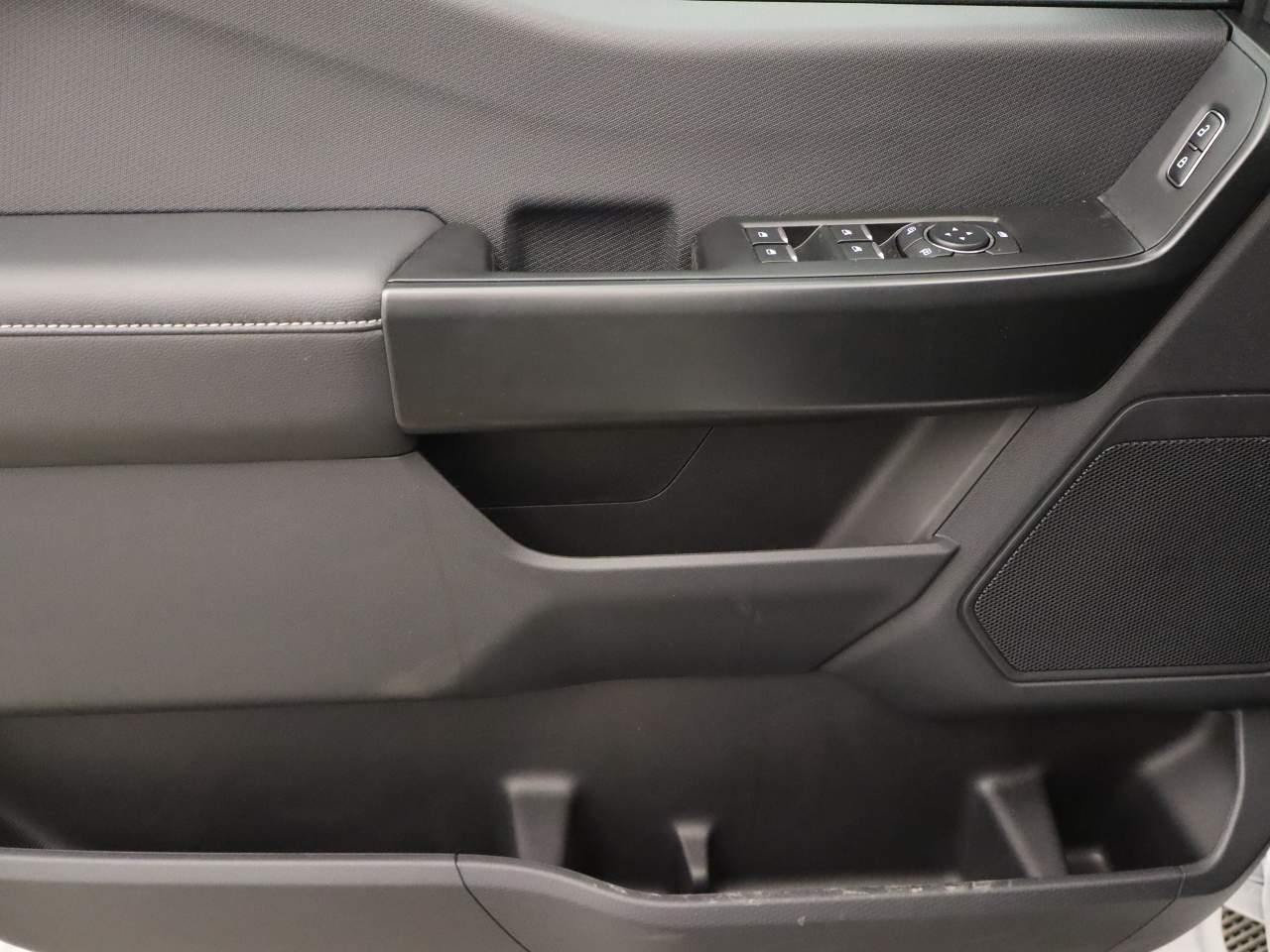 2025 Ford F-150 SuperCrew STX