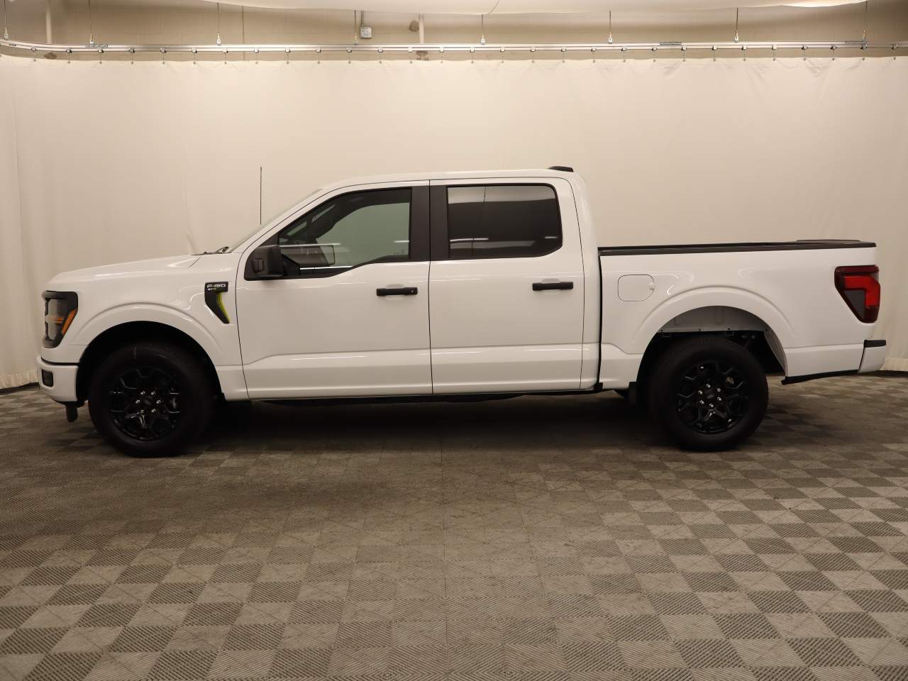 2025 Ford F-150 SuperCrew STX