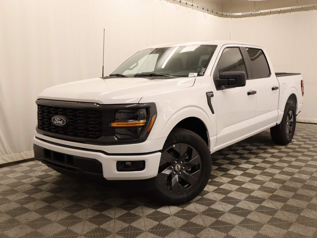 2025 Ford F-150 SuperCrew STX