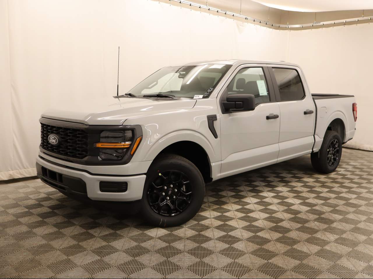 2026 Ford F-150 SuperCrew STX