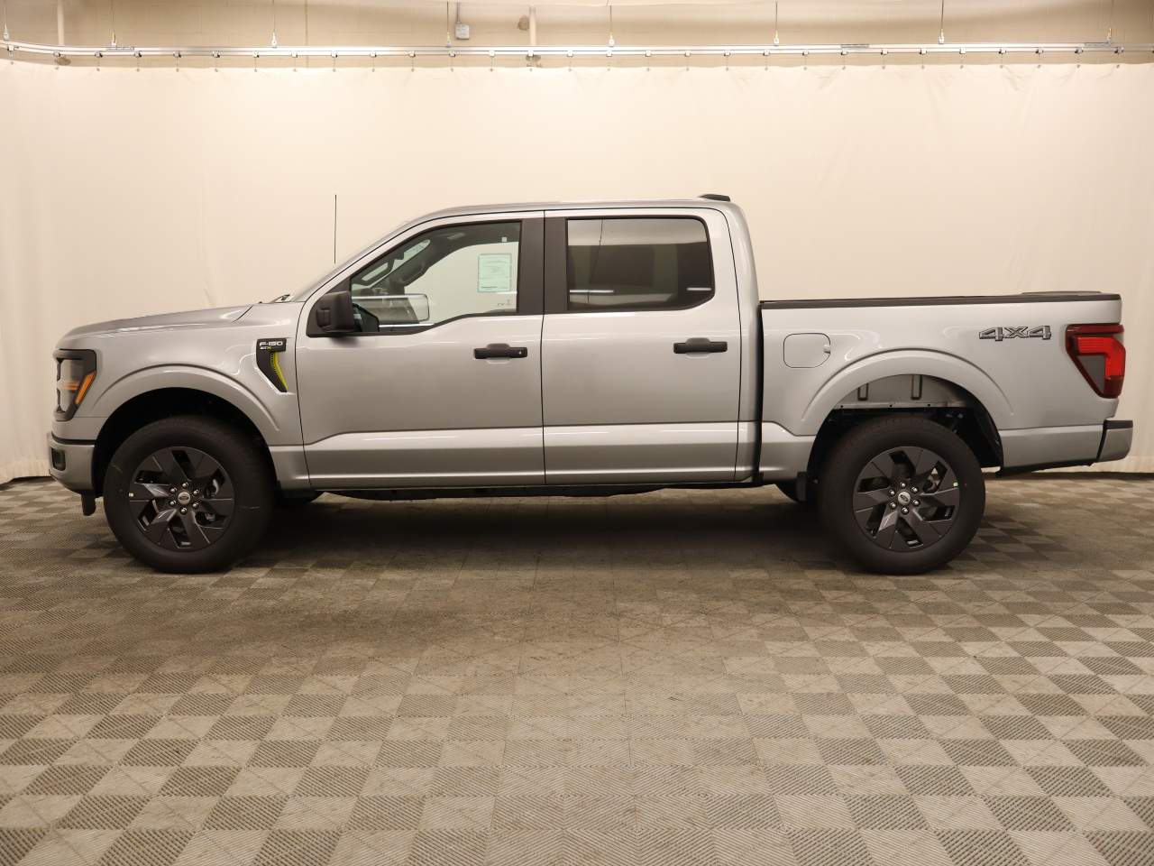 2025 Ford F-150 SuperCrew STX