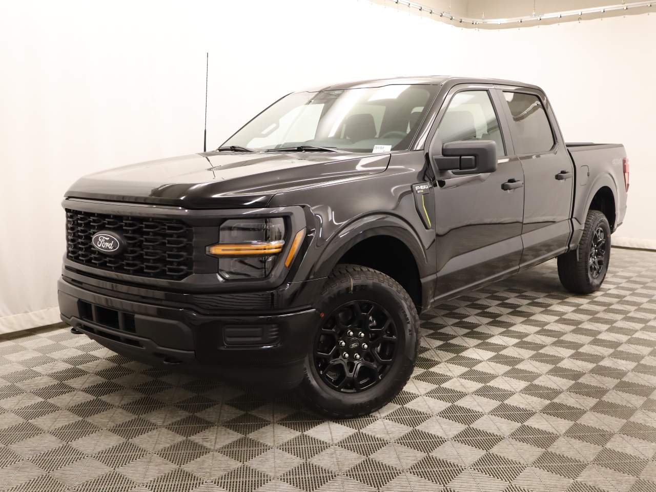 2025 Ford F-150 SuperCrew STX