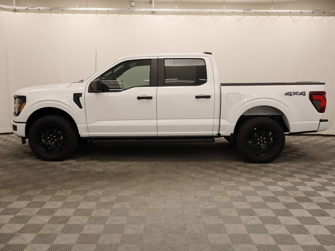 2024 Ford F-150 SuperCrew STX