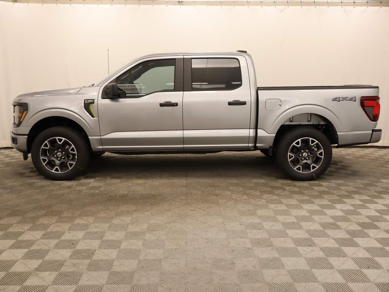 2025 Ford F-150 SuperCrew STX