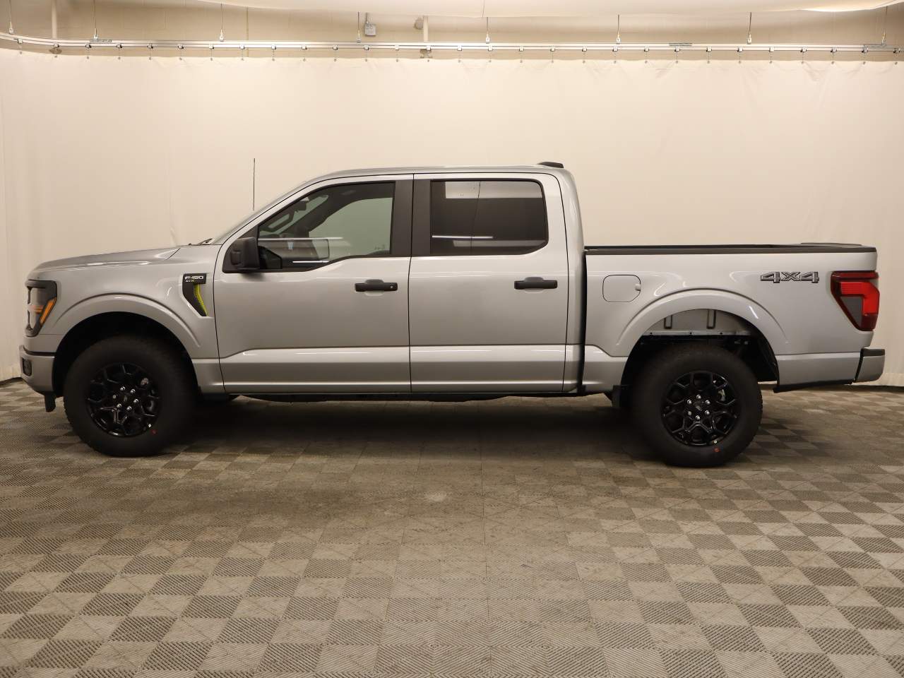 2025 Ford F-150 SuperCrew STX