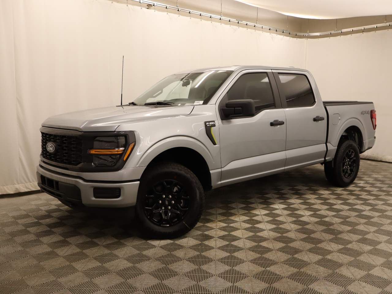 2025 Ford F-150 SuperCrew STX