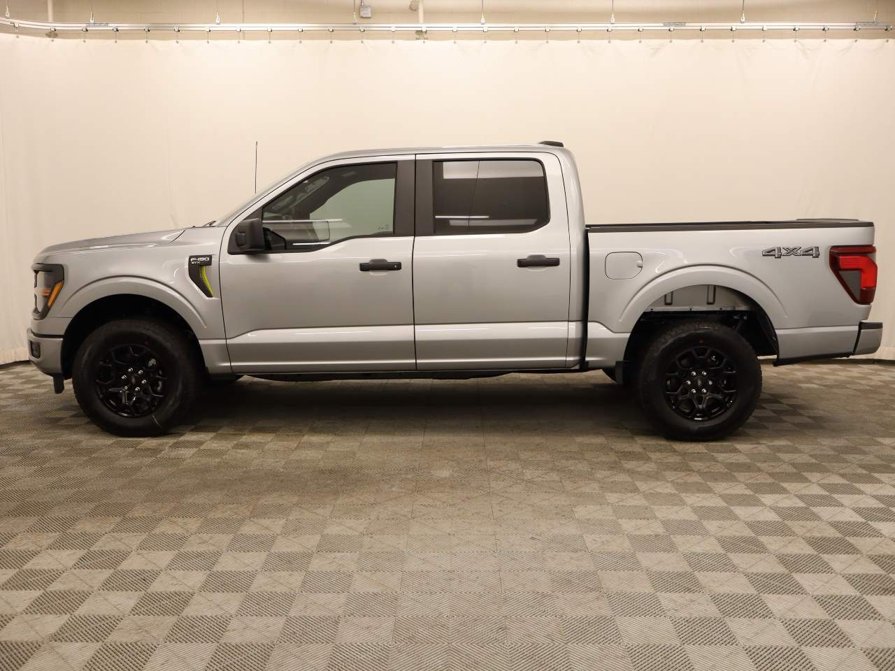 2025 Ford F-150 SuperCrew STX