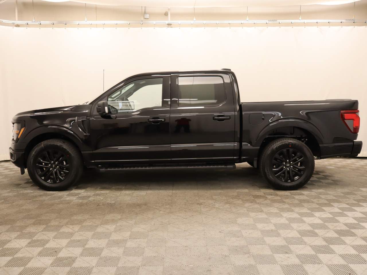 2025 Ford F-150 SuperCrew XLT