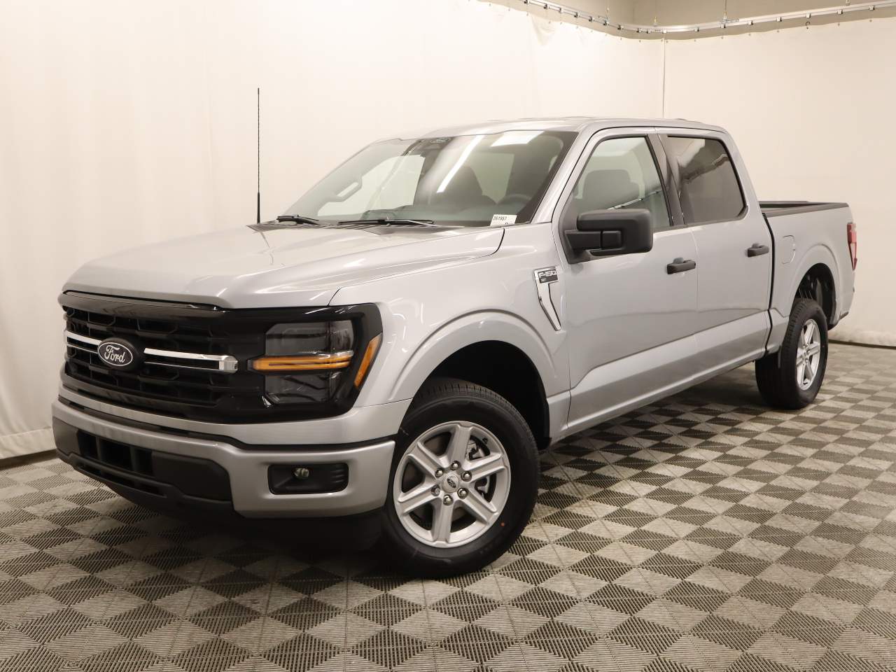 2026 Ford F-150 SuperCrew XLT