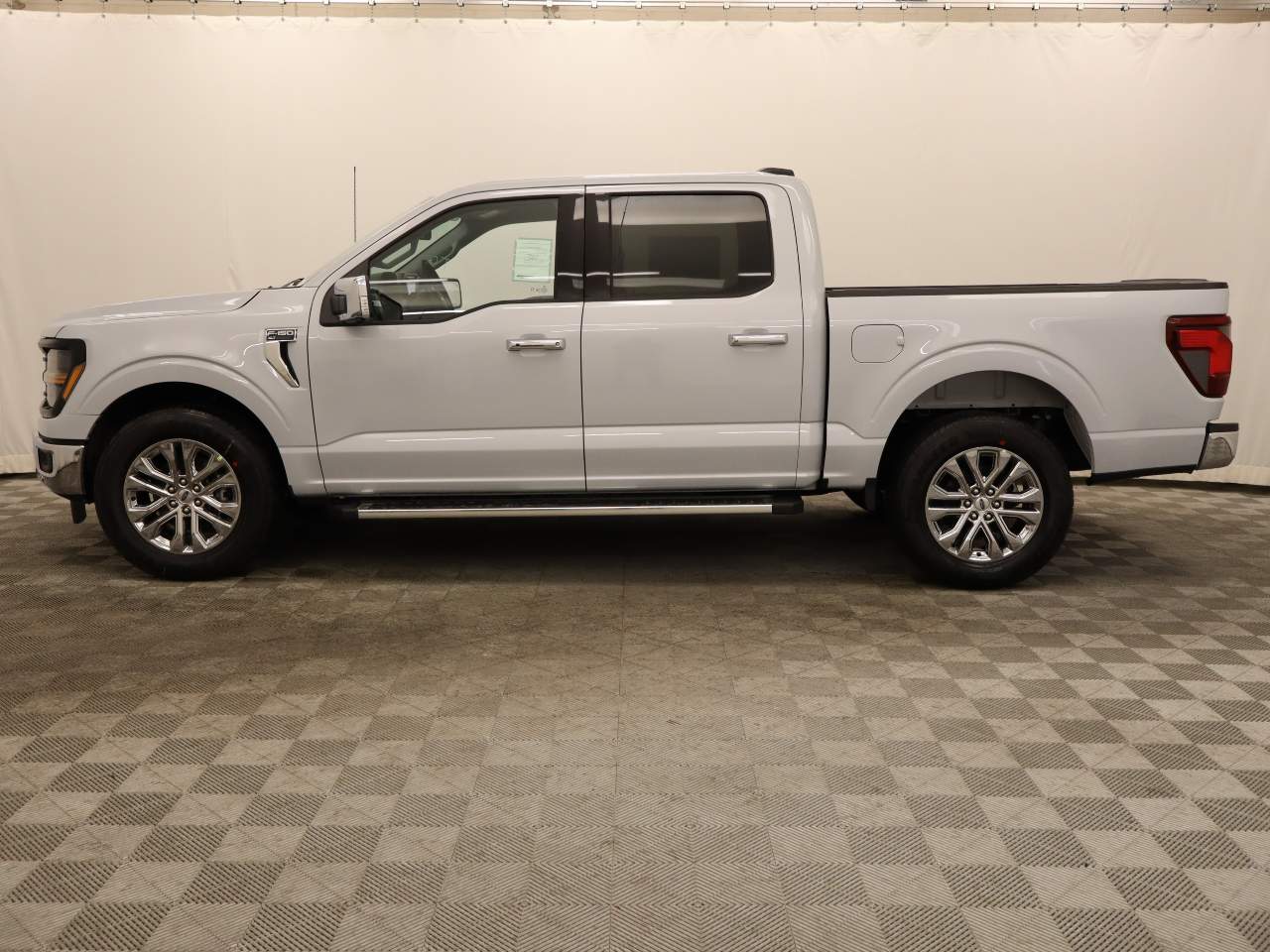 2025 Ford F-150 SuperCrew XLT